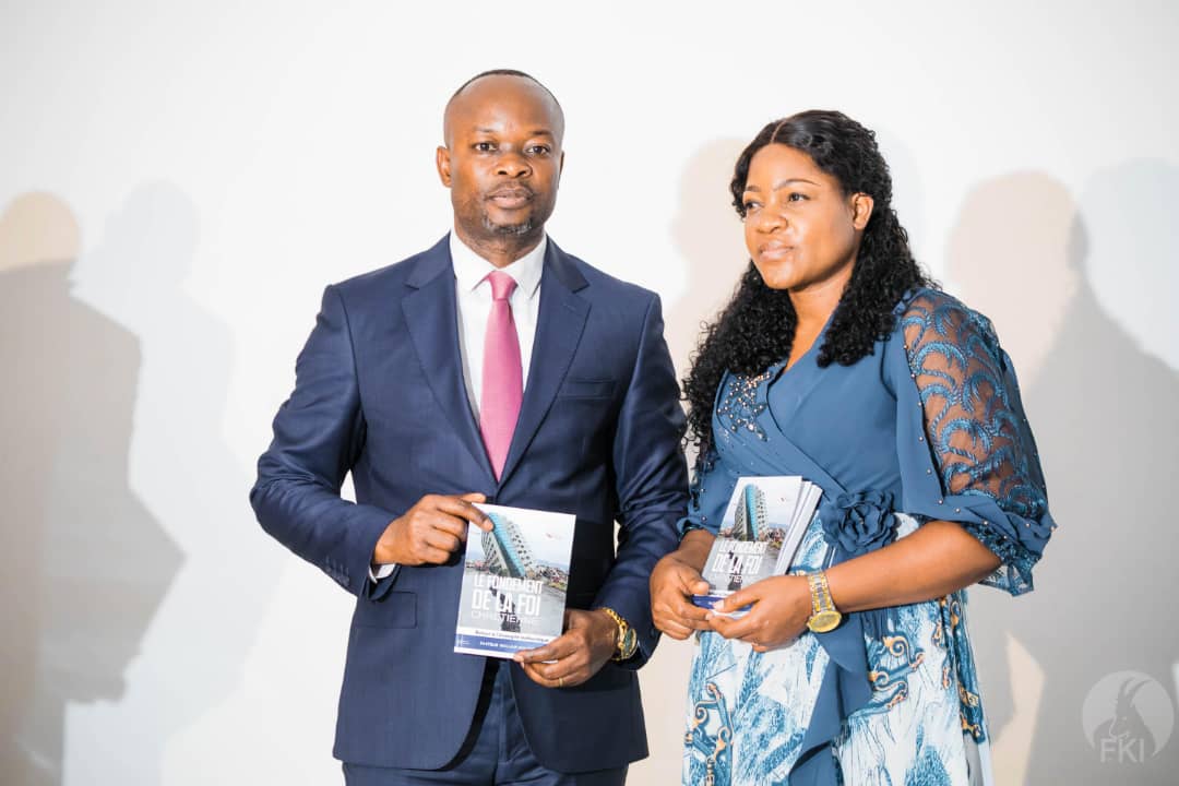 Littérature : vernissage à Harare du livre  » le fondement de la foi chrétienne » du pasteur pasteur William Ngonga, un espoir d’une génération alertée