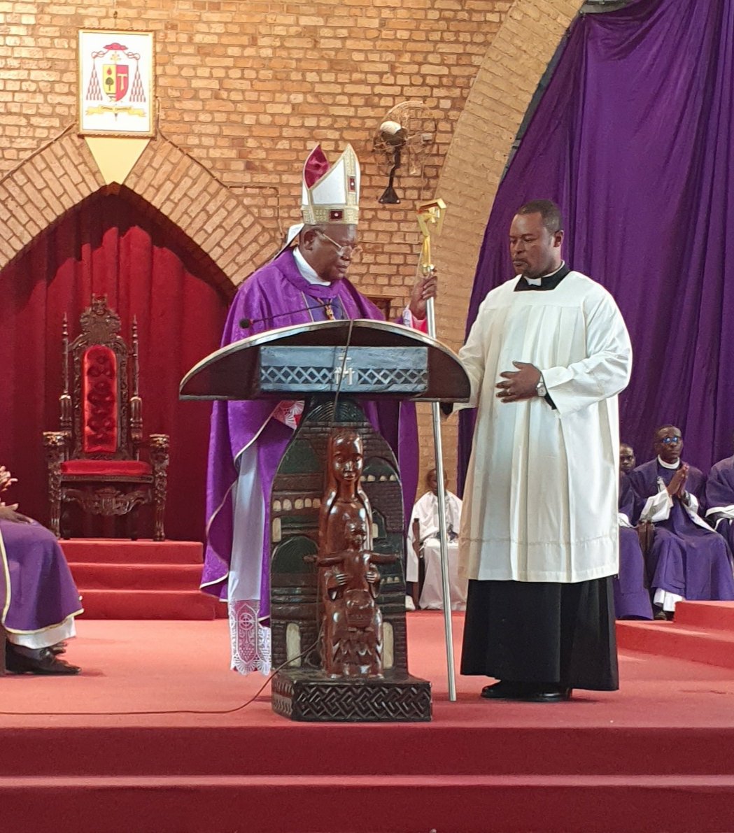 Obsèques de Chérubin Okende: « les conclusions de l’enquête  prouvent que la justice est malade ». Cardinal Ambongo